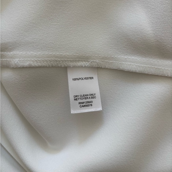 Beautiful top by Intermix. Size L. Color White. NWOT. - Picture 4 of 4